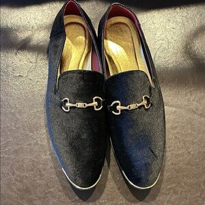 Source Unknown Black Velvet Loafers with Gold Accent